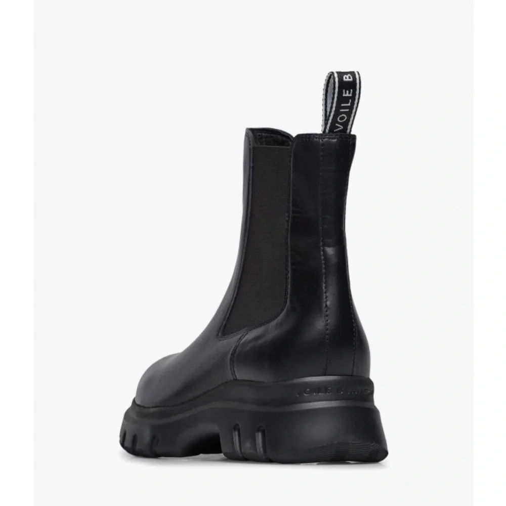 VOILE BLANCHE TWILLY CHELSEA
Leather Boots in Black - Picture 5 of 16